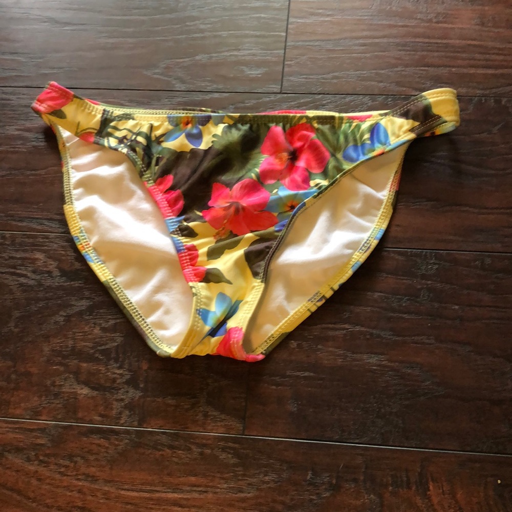 Bikini bottoms
